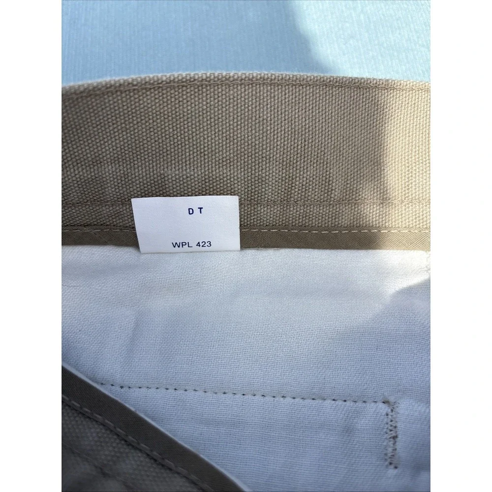 Dockers Khakis Mens 36x30 Tan Pleated Cotton Canvas Straight Leg Pants WPL 423